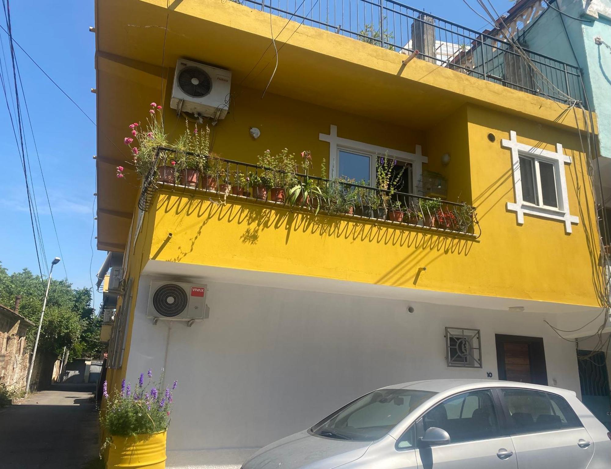 Apartment Cozy Centrally Located For Up To Three Or Four Guests Family 10 Min Walk From Center